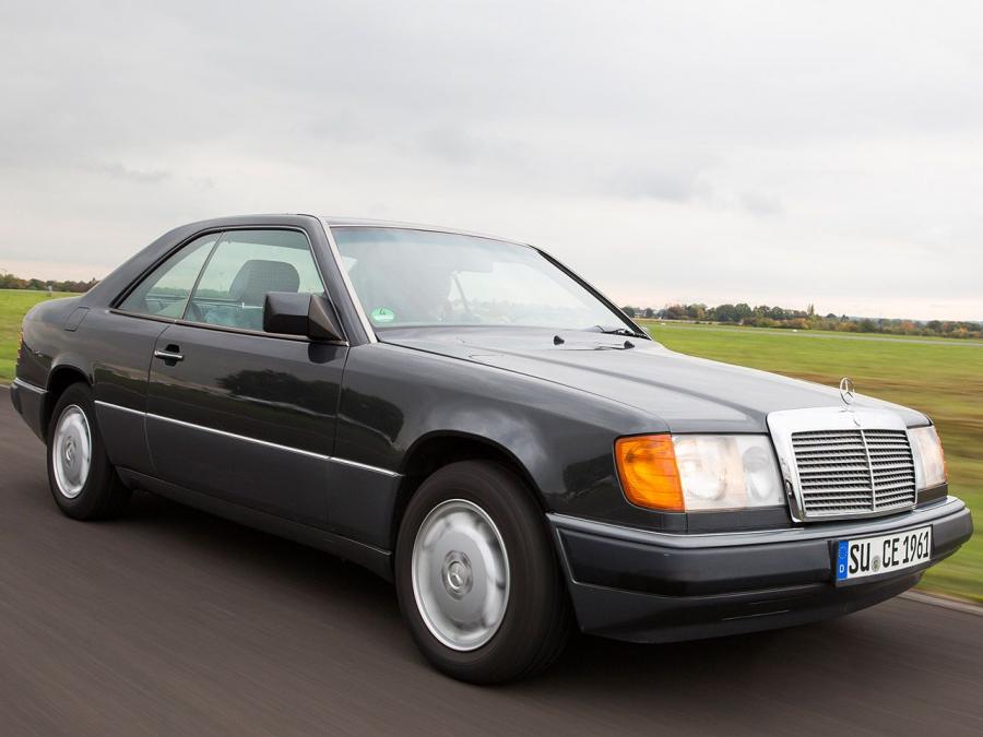  Mercedes-Benz 230 CE (C124) 1987 года  (фото 6 из 11)